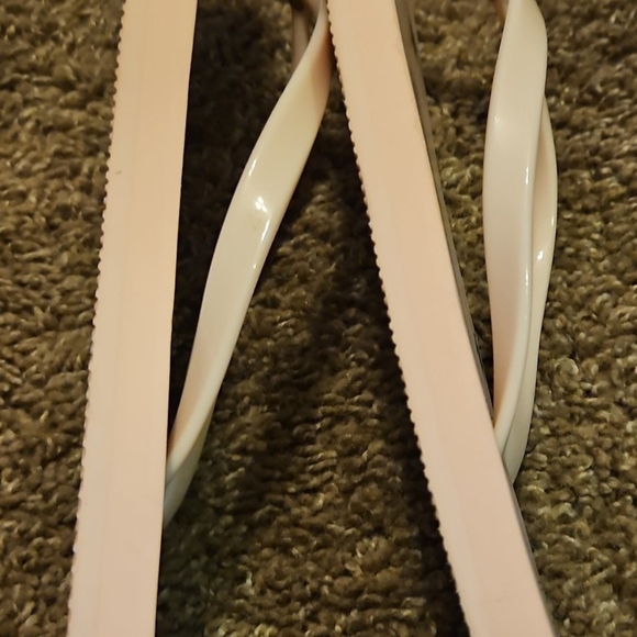 Kate Spade Pineapple Flip Flops - Picture 5 of 7